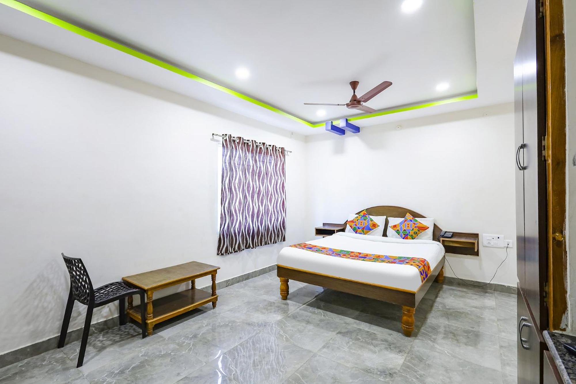 Отель Capital O Lakshmi Residency Тирупати Экстерьер фото