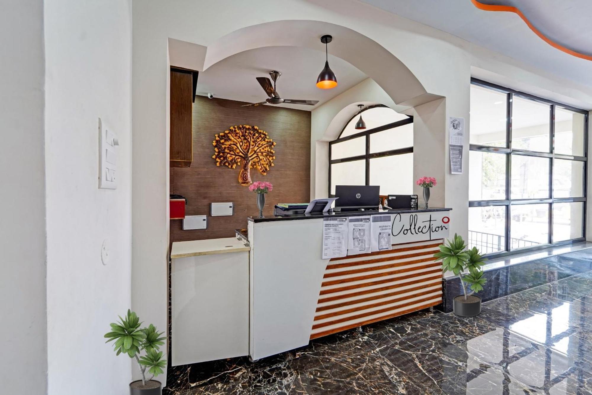 Отель Capital O Lakshmi Residency Тирупати Экстерьер фото