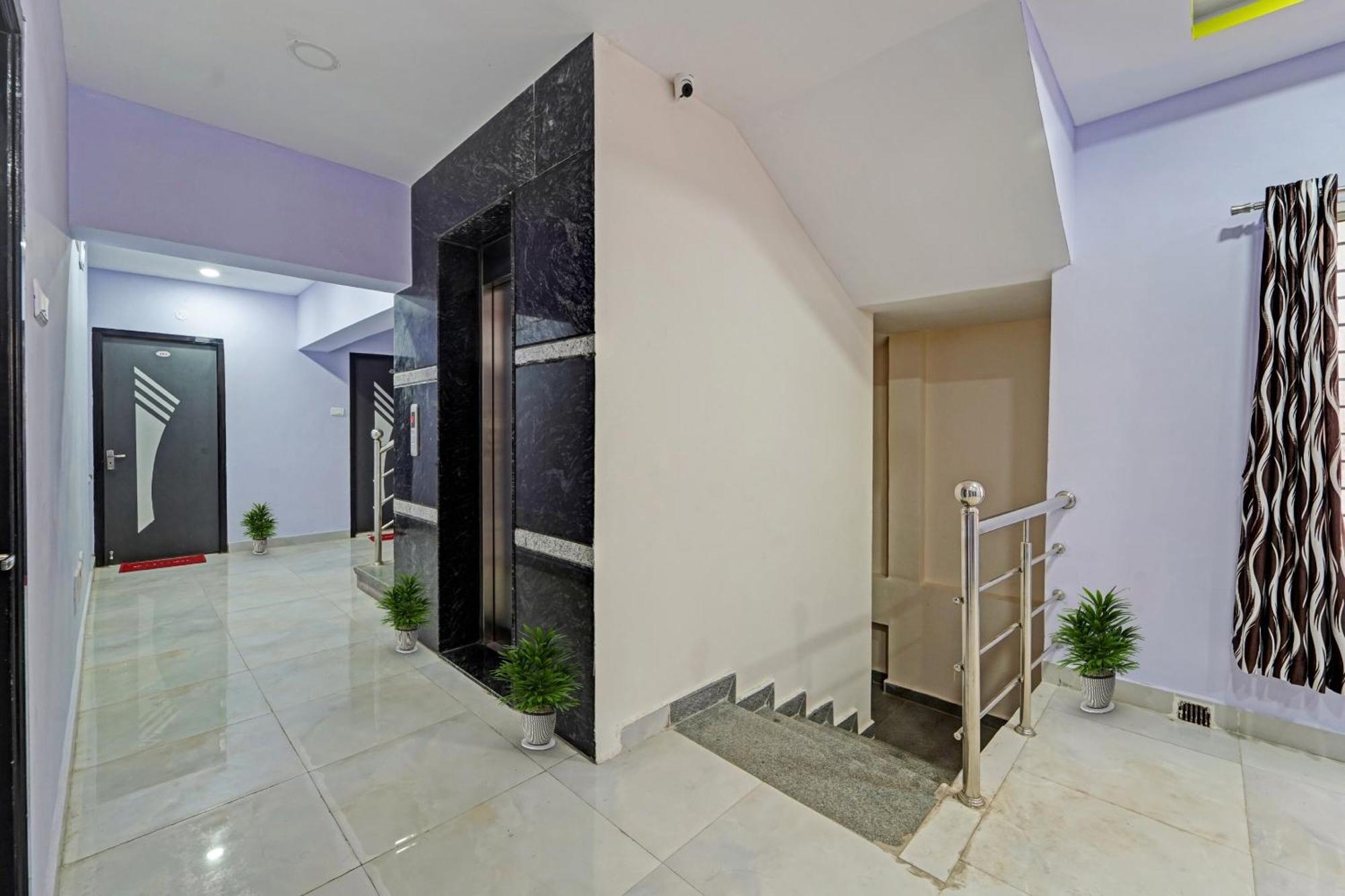 Отель Capital O Lakshmi Residency Тирупати Экстерьер фото